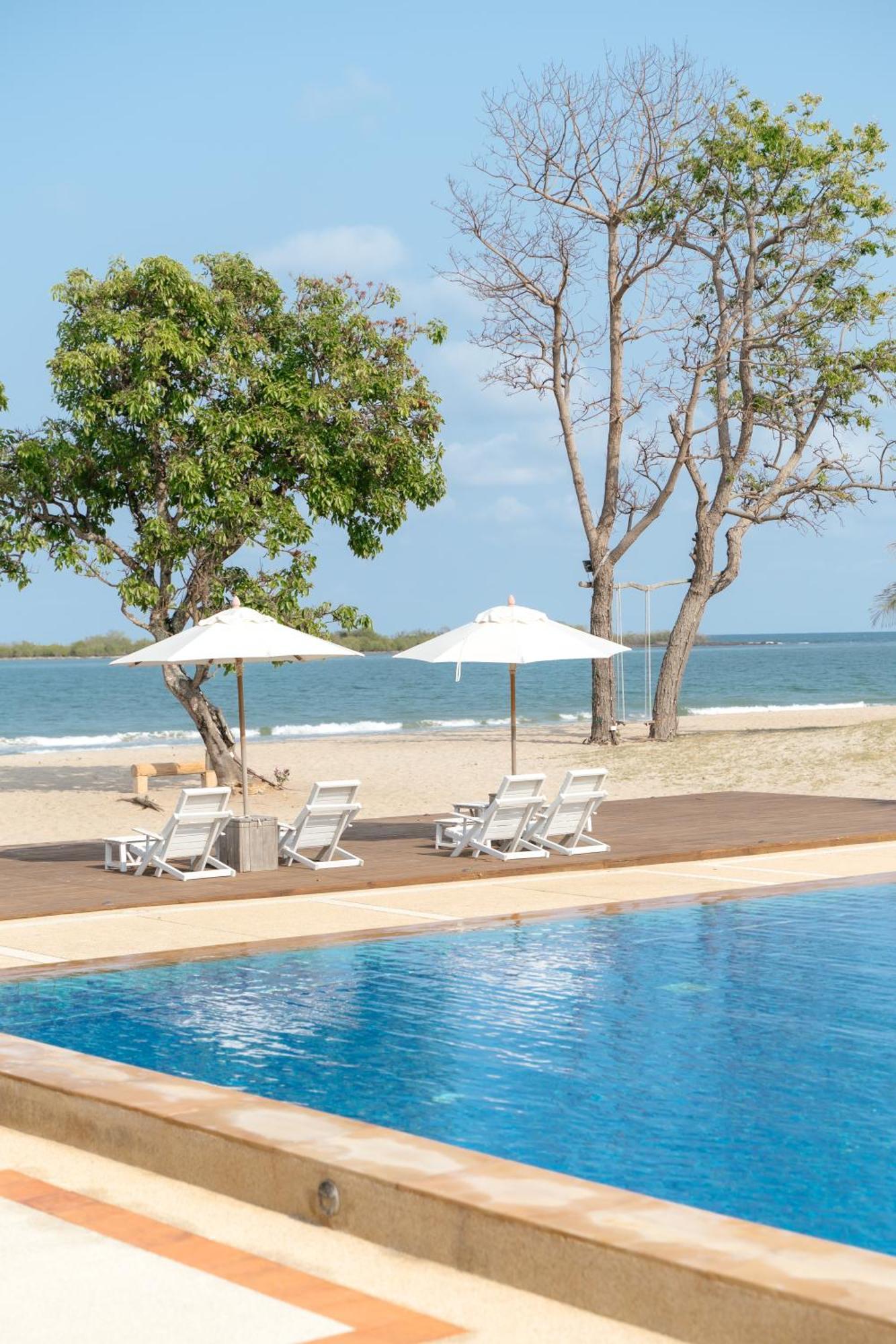 Sirarun Resort Ban Krut  Ngoại thất bức ảnh