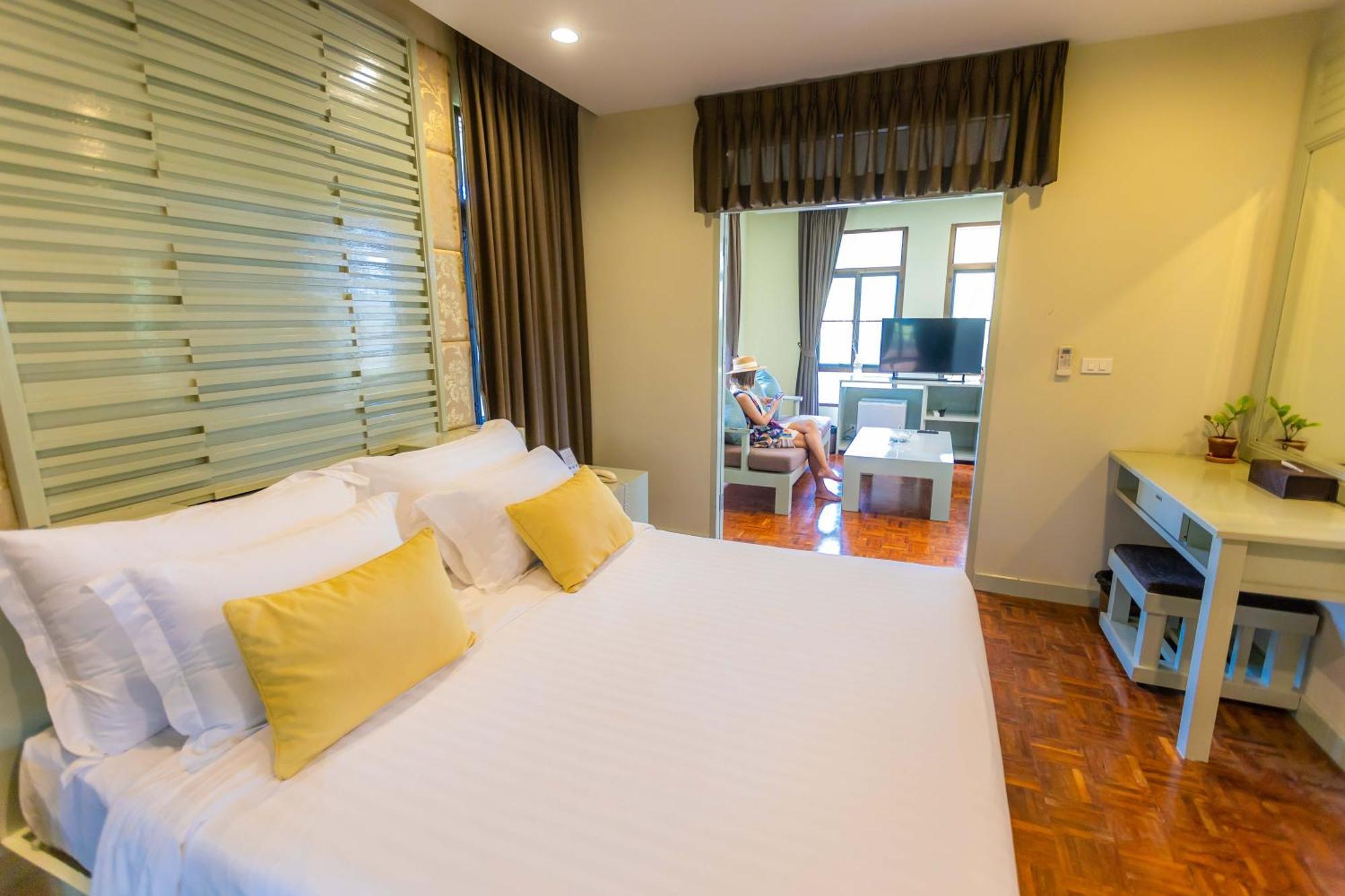Sirarun Resort Ban Krut  Ngoại thất bức ảnh